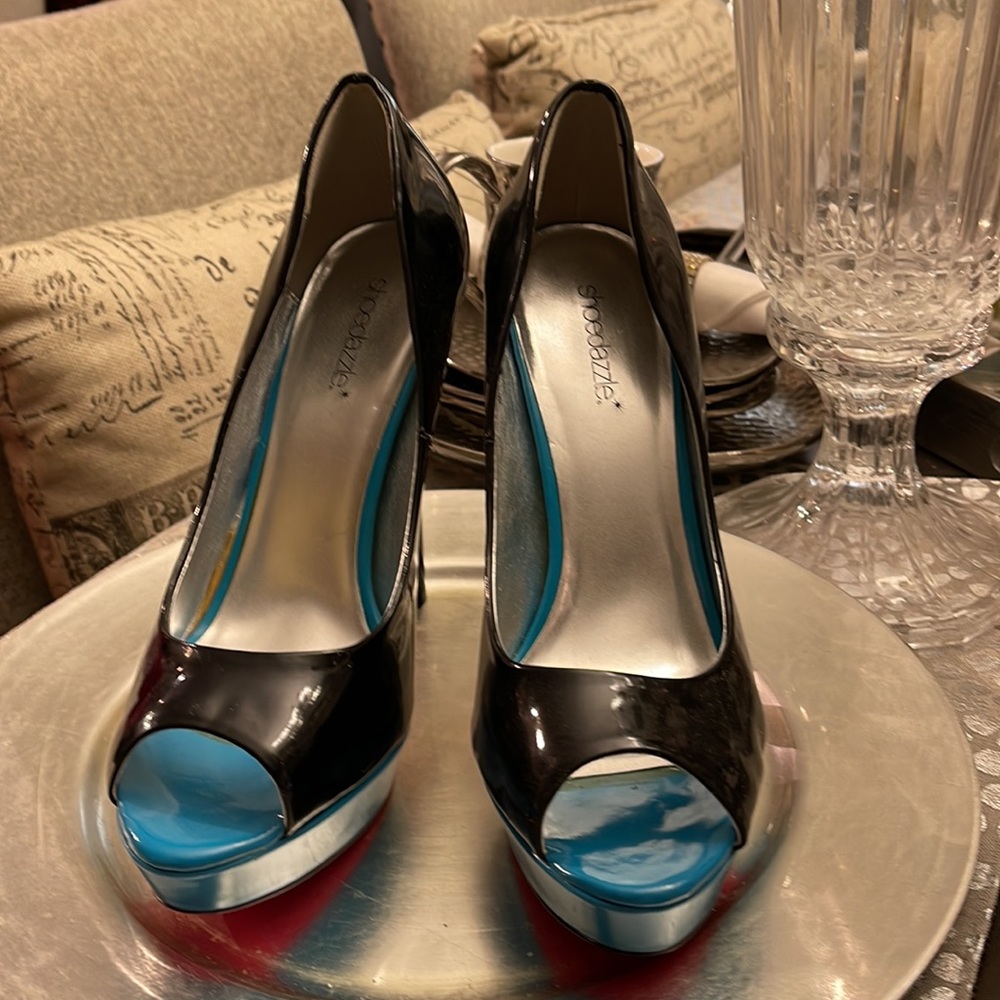 Heels - Picture 2 of 8